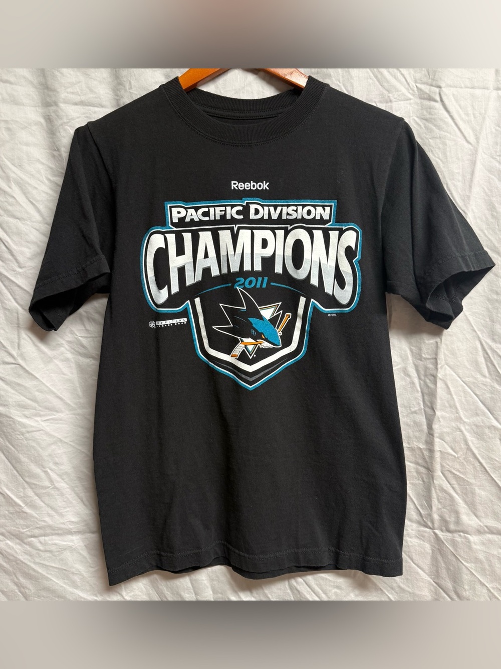 Reebok Black T-Shirt with White and Teal pacific division Champion 2011 size S